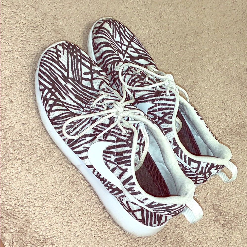 Nike Roshe running & lifestyle shoes